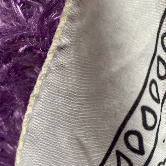 White and black paisley bandana / kerchief - Picture 11 of 17